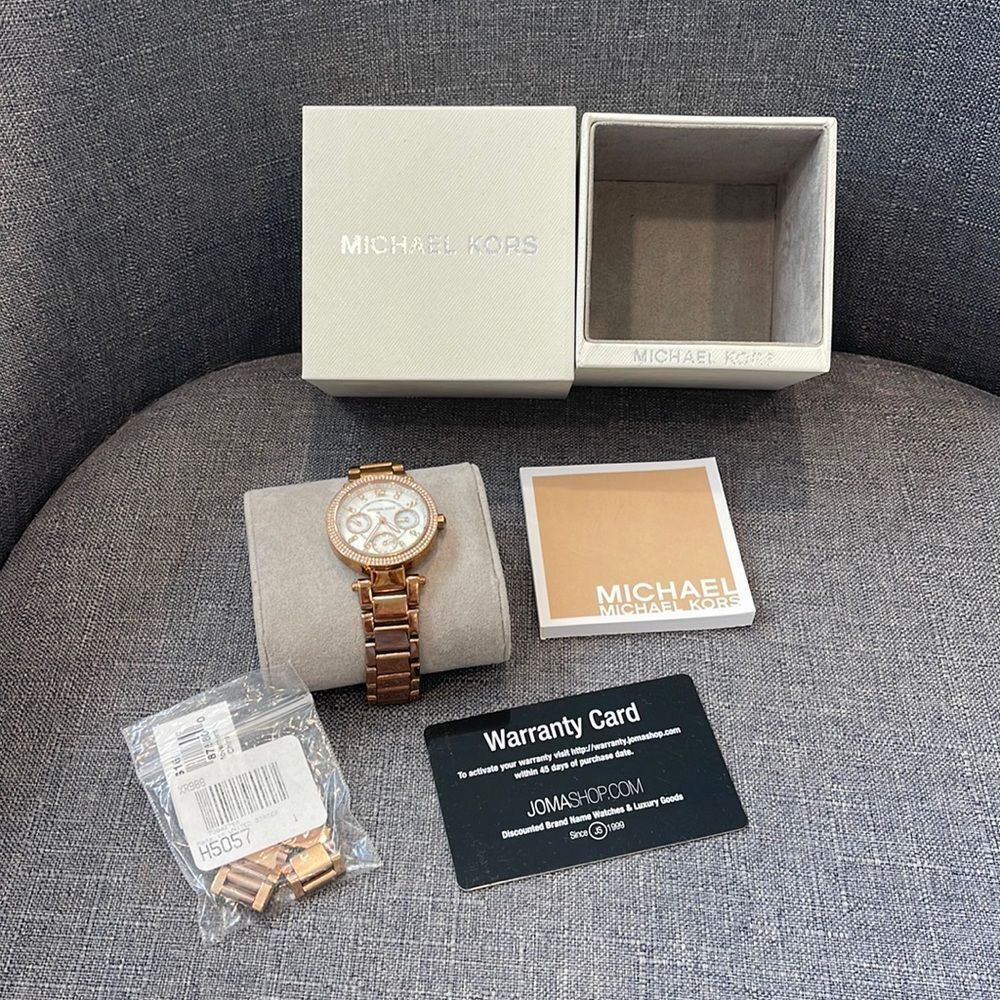 Parker Multi-Function Quartz Artificial MOP Dial … - image 3